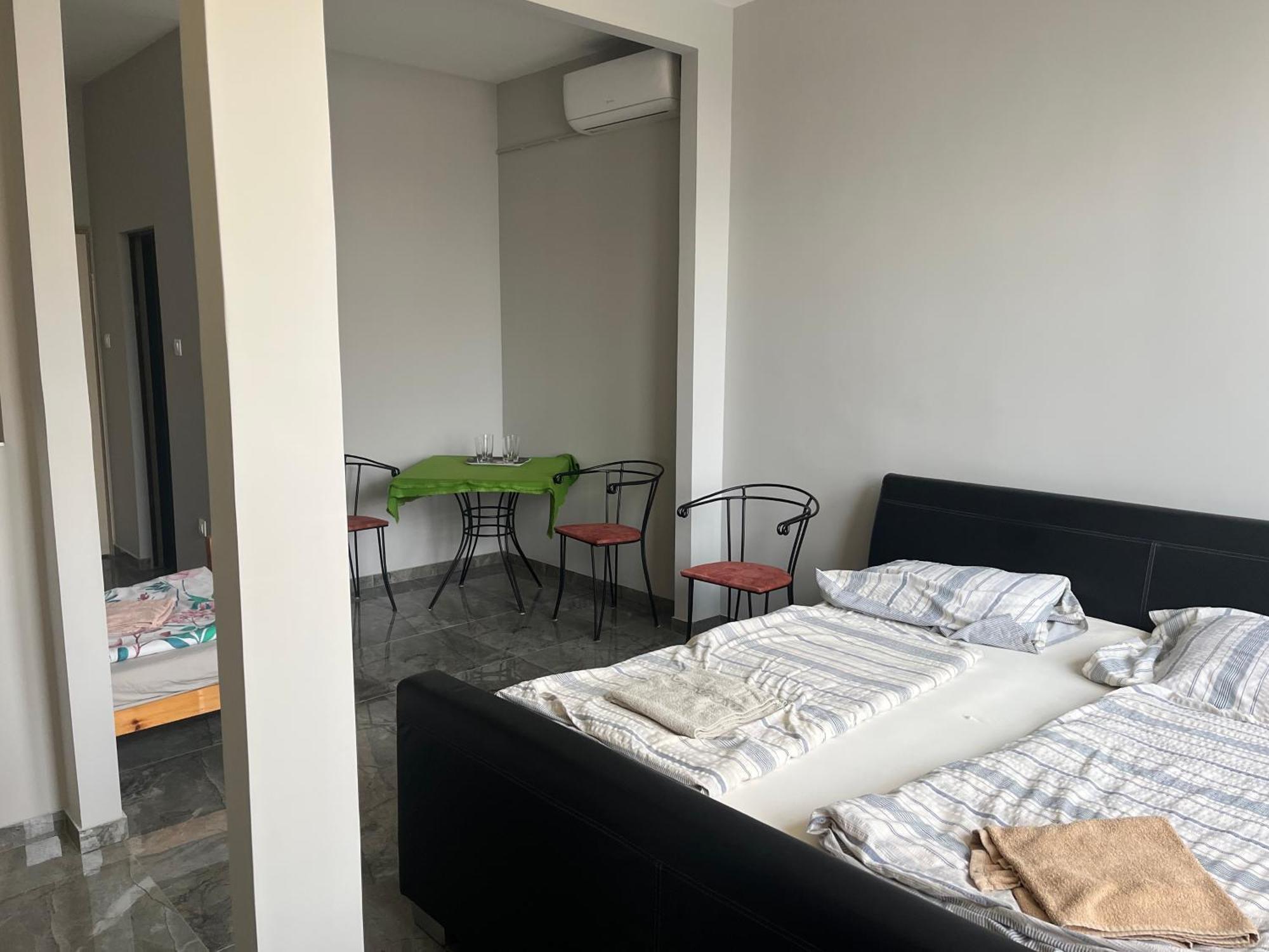 Lilla Motel Hegyeshalom Exterior foto